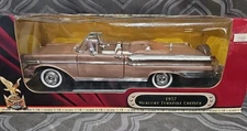 1957 Mercury Turnpike Cruiser Road Signature Die Cast 1:18 Model Deluxe Ed 2003