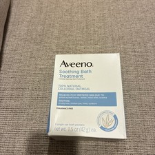 Aveeno Soothing Bath Treatment/ 100 Natural-Packets 8 in box Expires 5/26