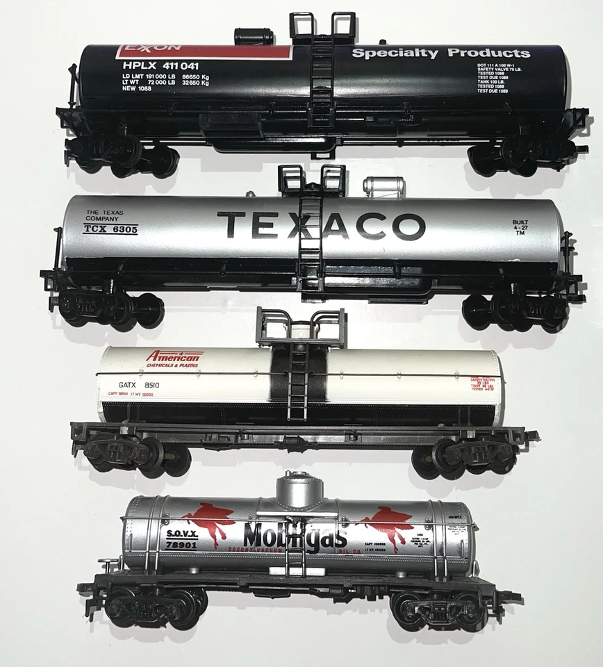 (8) Nice Mixed HO Scale Car Lot - Penn Line, AHM, Mantua, Mehano, Roundhouse - Image 2 of 4