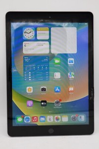 Apple iPad 5.Gen (2017) A1822 9,7" 128GB Wi-Fi Spacegrau Displayschaden #5390