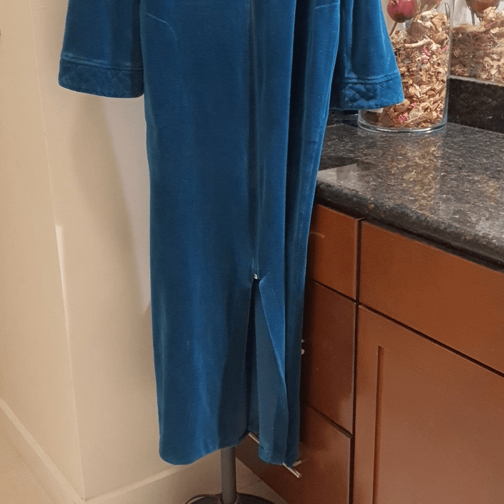 Diamond Tea glamour Elegant stretch velvet long zip robe. Made in