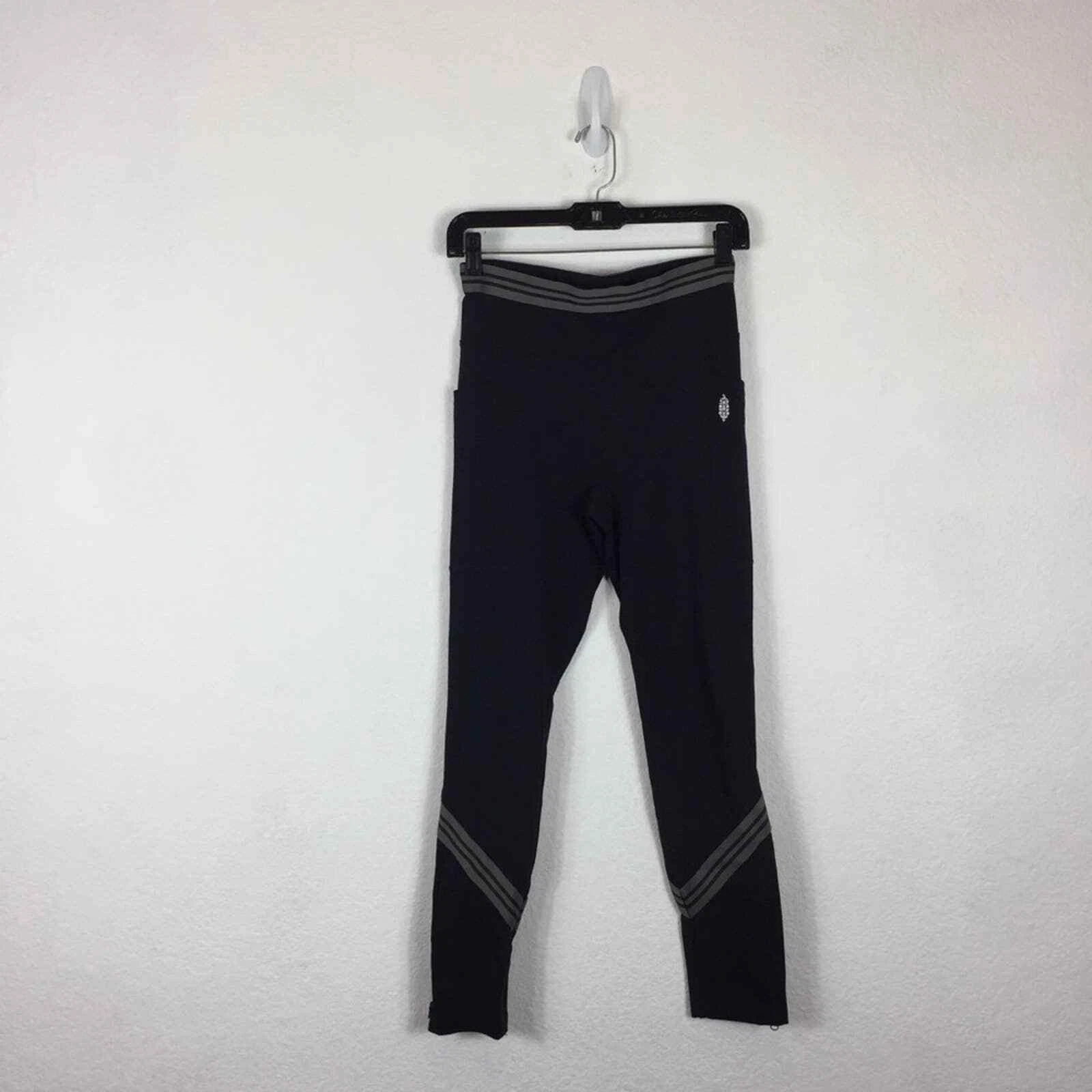 free-people-movement high rise zephyr zip ankle leggings