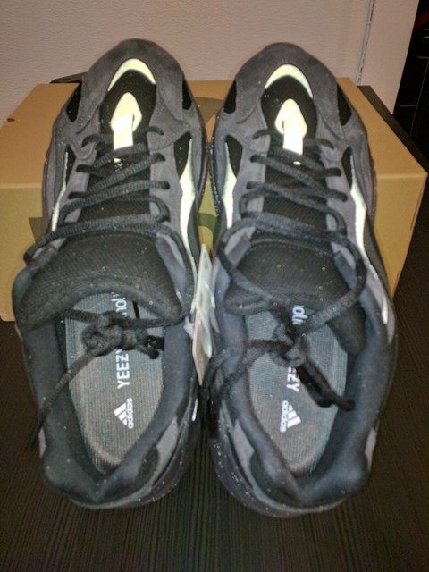 yeezy 500 vanta black