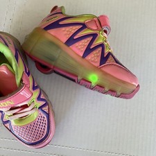FASHION SPORTS KIDS ROLLER SHOES 2 light up