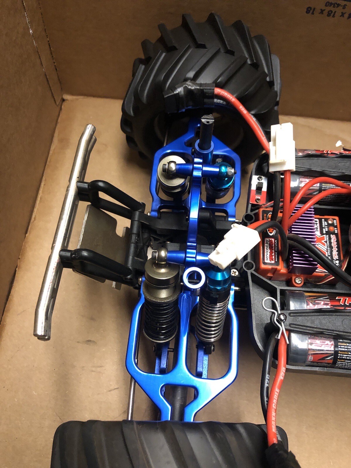 Traxxas EMaxx Old School 3906 Highly Modified Shelf Queen Read