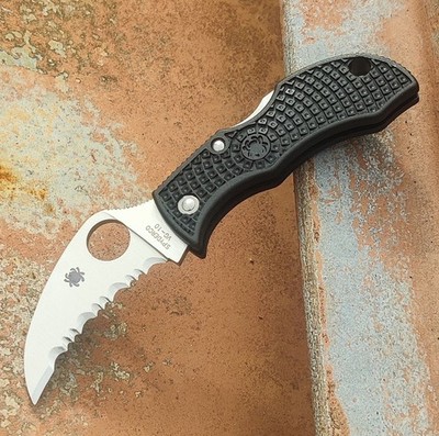 Spyderco Messer Manbug Hawkbill Black FRN VG-10 SpyderEdge Backlock