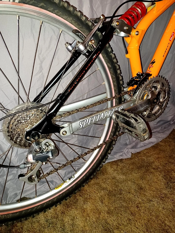 98' 26" Specialized Ground Control FSR Comp Avid RockShoxT2 DeoreLX/XT 3x8 21"TT - Image 2 of 4