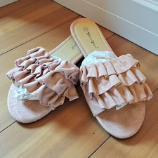 Sandalias Nature Breeze Rolin-01 Rosa Imitación Gamuza Volantes Deslizables Para Mujer Talla 8.5 NUEVAS