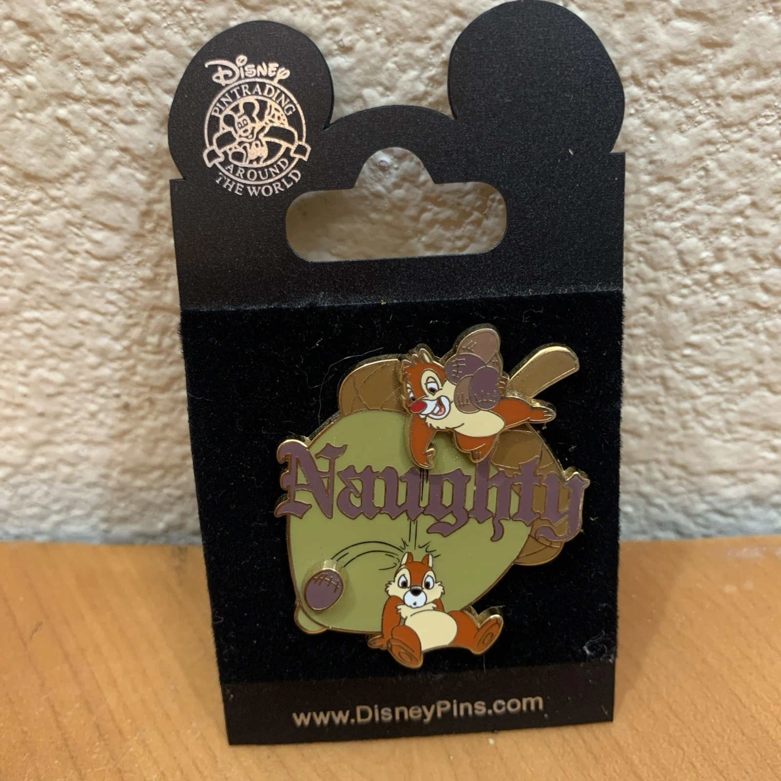 Disney - Chip and Dale - Naughty - Throwing Nuts Acorn - 3D Pin