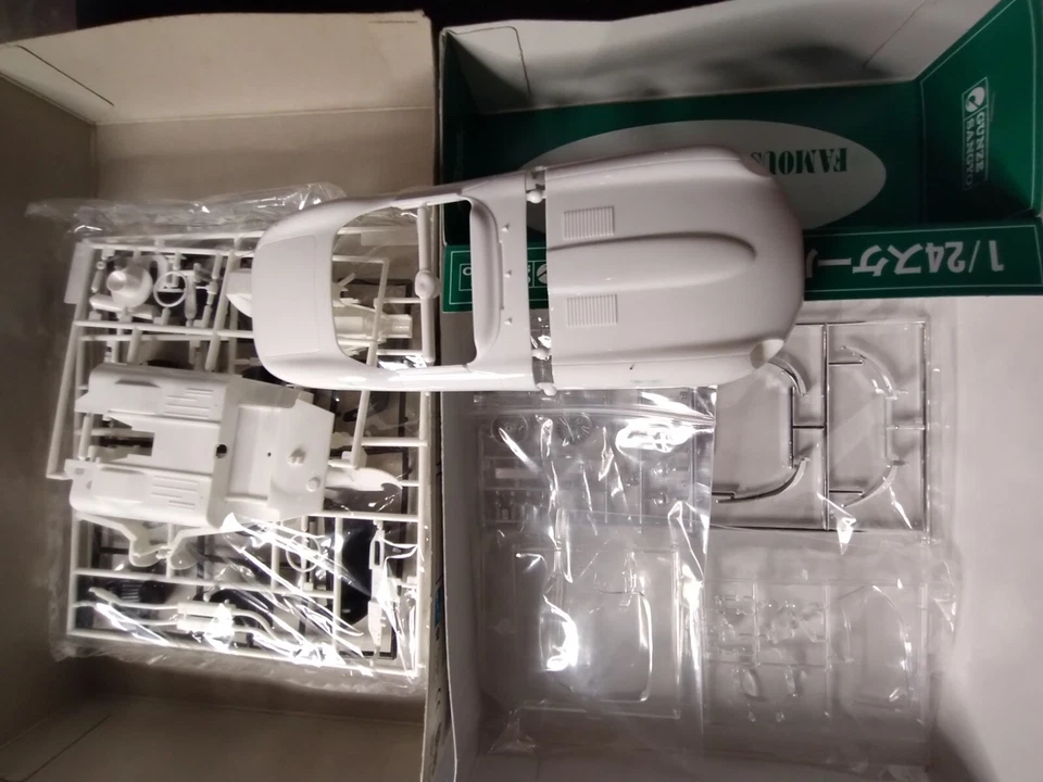 Gunze Sangyo G-182 1/24 Jaguar XK-E Nuovo Raro - Immagine 3 di 4