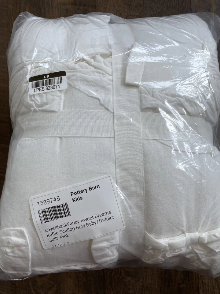 Nuevo edredón Pottery Barn Kids LoveShackFancy Sweet Dreams con volantes moño para bebé ~blanco~ Foto 2 de 3