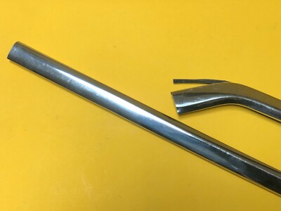Datsun Nissan Cedric 430 Front Right drip Moulding Trim 76812