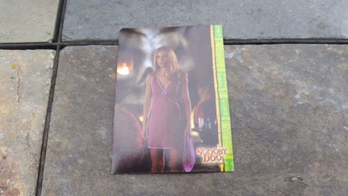 2002 Scooby Doo The Movie Non-Sport Card #24 Daphne Investigates - Picture 1 of 2