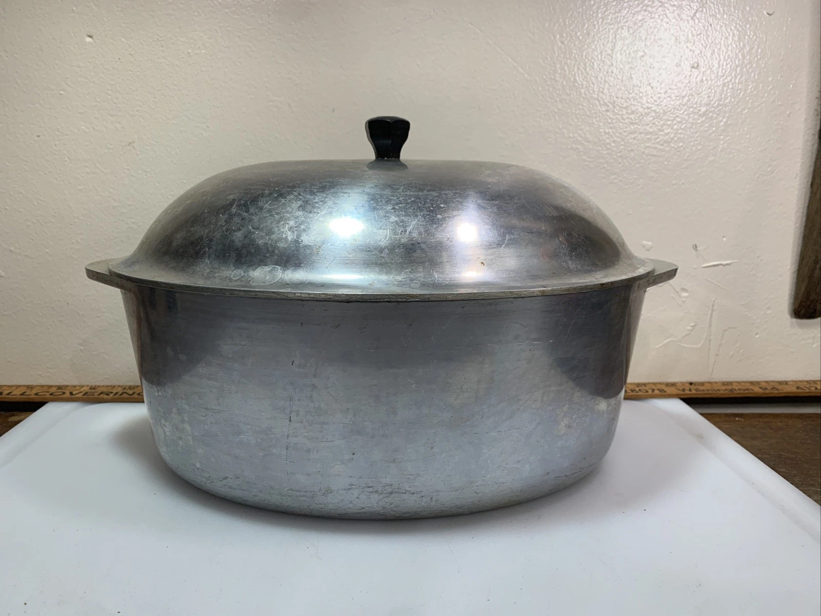 Household Institute Aluminum Baking/Roasting Covered Pot / Vintage