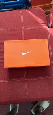 Size 6 - Nike Quest 6 Black White W