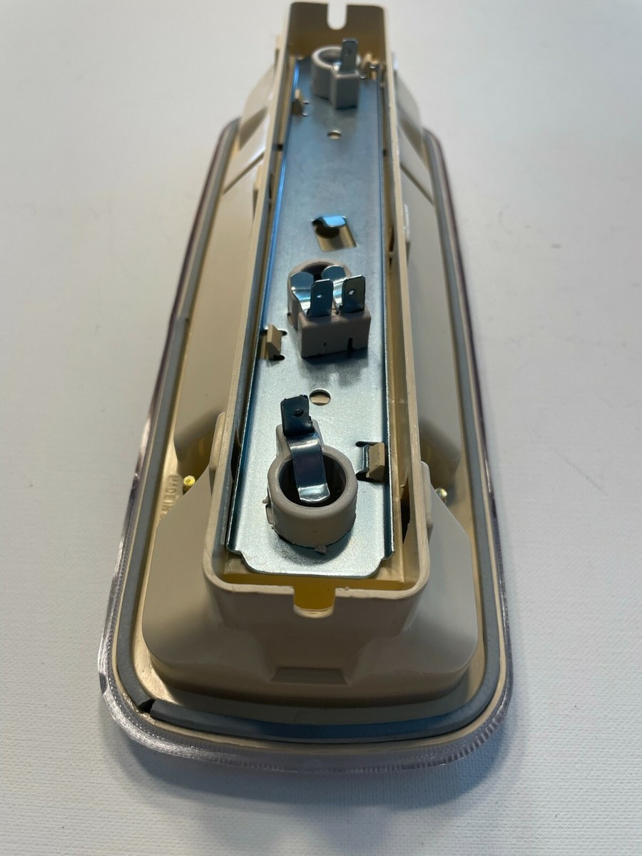 Pair Volkswagen VW Bus Tail Light Assembly Type 2 Bus T2