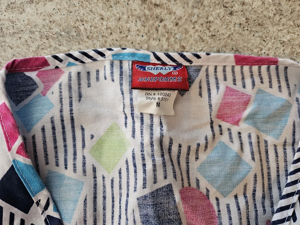 Sherly Women's Print Scrub Top Size M - Image 4 of 4