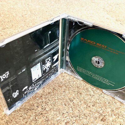 CD : ZARD - BEST - Request Memorial - Japanese pops