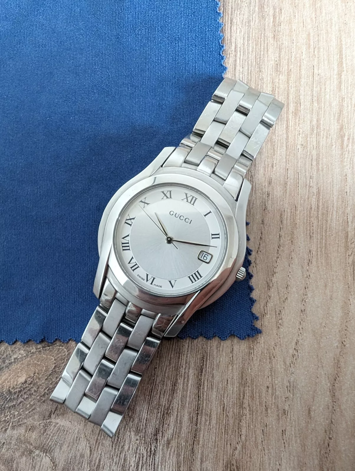 Montre GUCCI 5500 M en acier inoxydable   AUTHENTIQUE