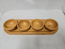 Pampered Chef Bamboo Cheese Board and 4 Dipping Bowls 5 Piece Snack Serving Set