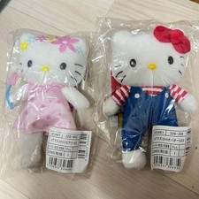 Hello Kitty Exhibition Plush Charm Strap set