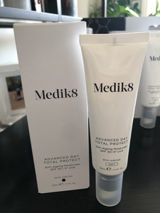 medik8 moisturiser