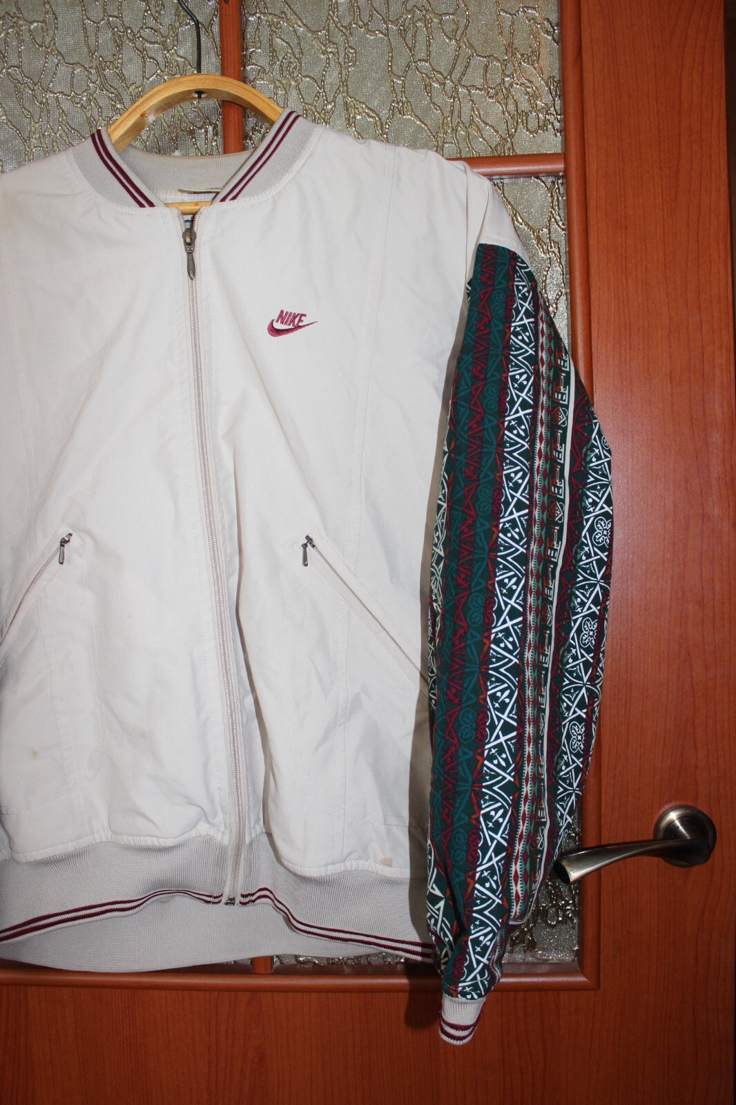 Picture 2 of 10
