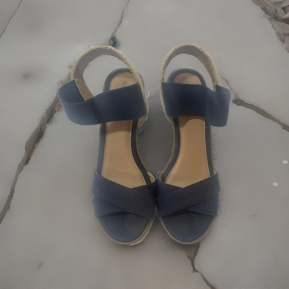 Sandálias anabela Merona Espadrille sapatos femininos 7,5 alças azul marinho tecido de palha bronzeado - Imagem 2 de 4