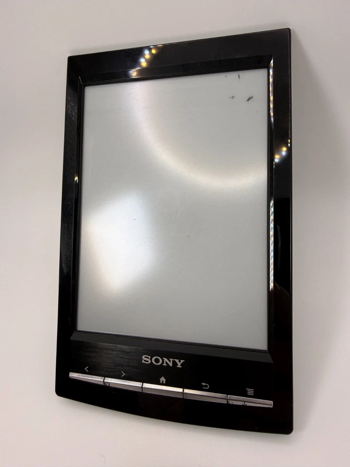 Sony PRS-T1 Touch Edition eReader 2GB 6 inch with SD Card Slot - Image 2 of 4