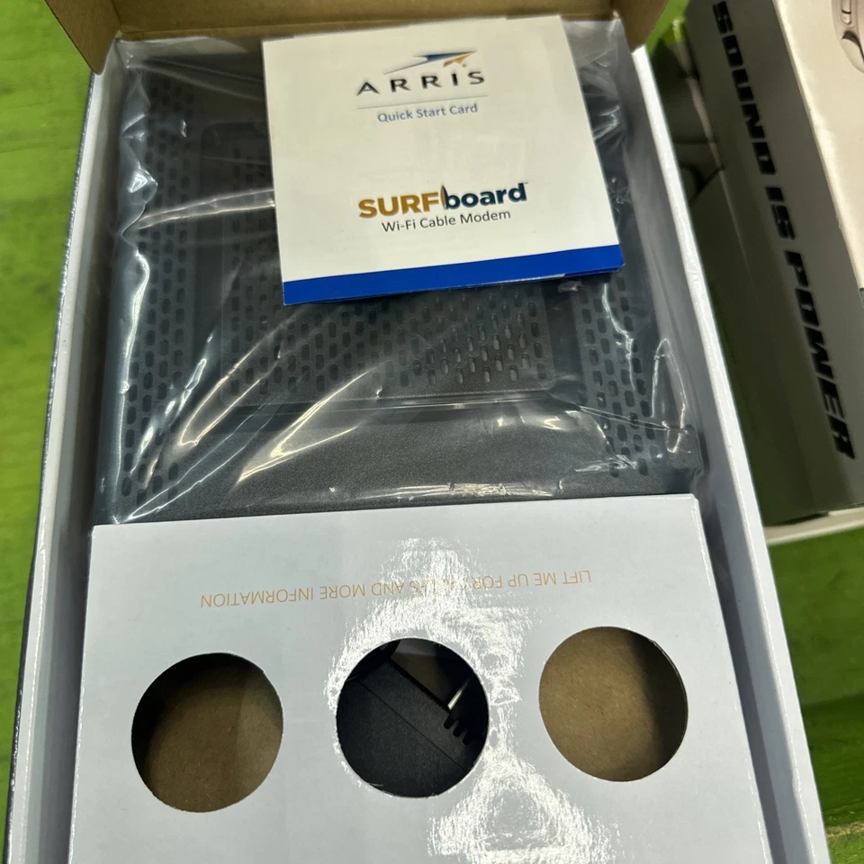 ARRIS SURFboard SBG10 DOCSIS 3.0 16 x 4 Gigabit Cable Modem & AC1600 Wi-Fi 5 - Image 2 of 2