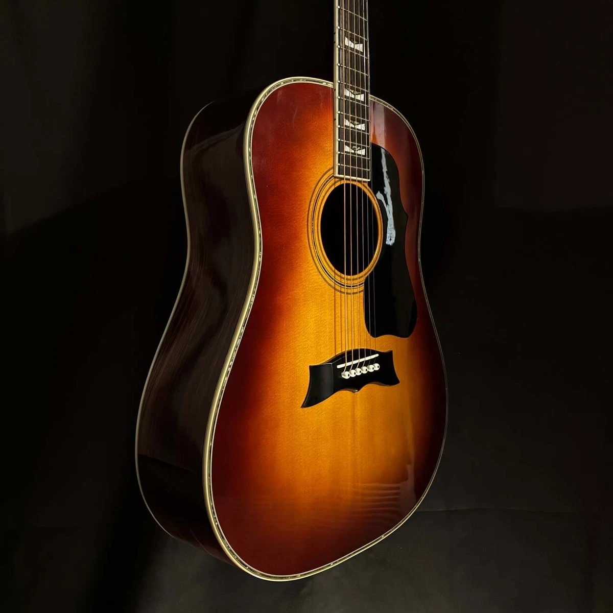 Guitarra acústica Morris MG-600 Japón abeto sólido palo de rosa Sunburst con ...