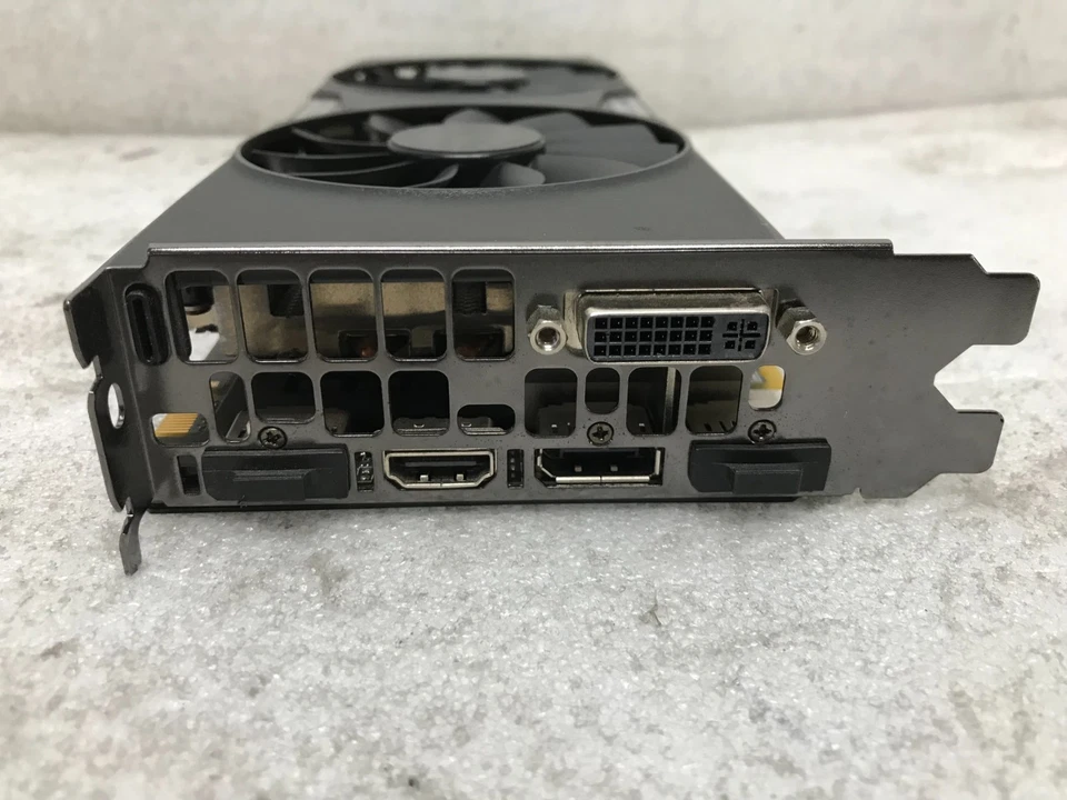 EVGA GeForce GTX 960 FTW / 4GB GDDR5 Graphics Card / 04G-P4-3968-KR - Image 3 of 4