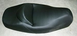 Selle de scooter 125cm3 chinois YYZX12513001 pour trajets quotidiens