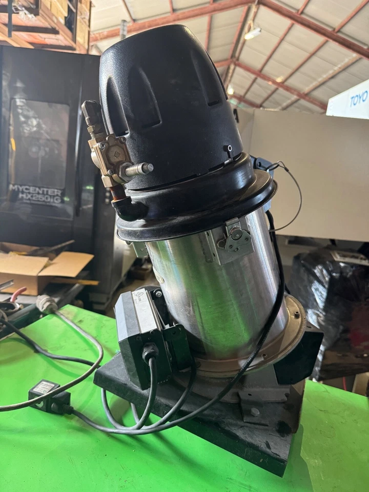 Tolva de material Conair con motor de vacío. Modelo AL 2 con control de cargador Foto 3 de 4