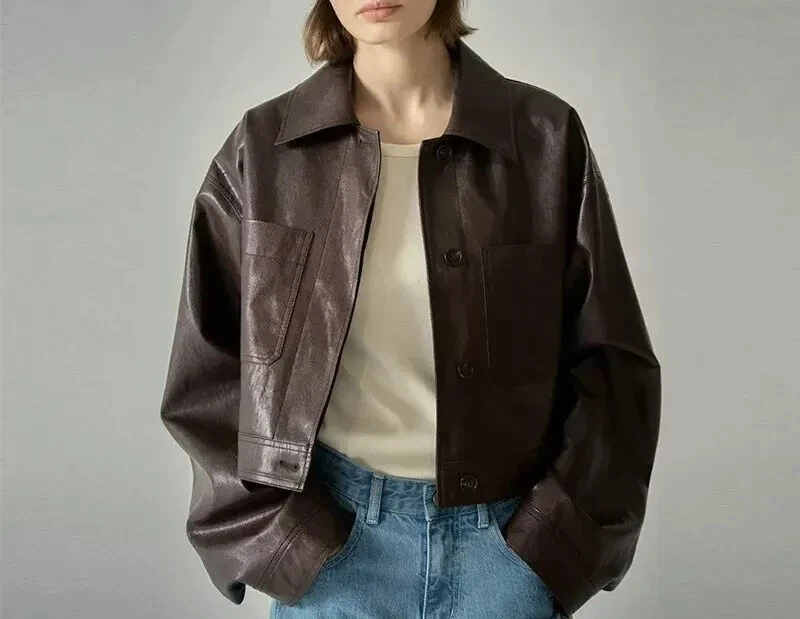 Chaqueta de cuero clásica de gran tamaño estilo vintage recortada de moda premium para mujer