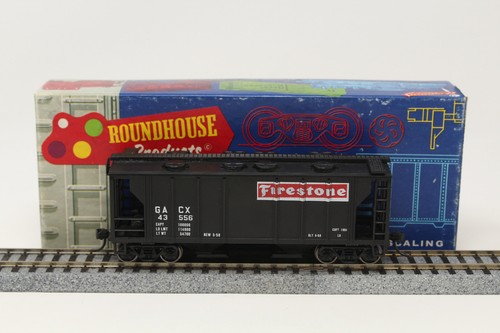HO Maison ronde / Bev-Bel 35' trémie couverte 2 baies Firestone GACX 43556 RTR