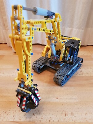 LEGO TECHNIC: Raupenbagger  (42006)