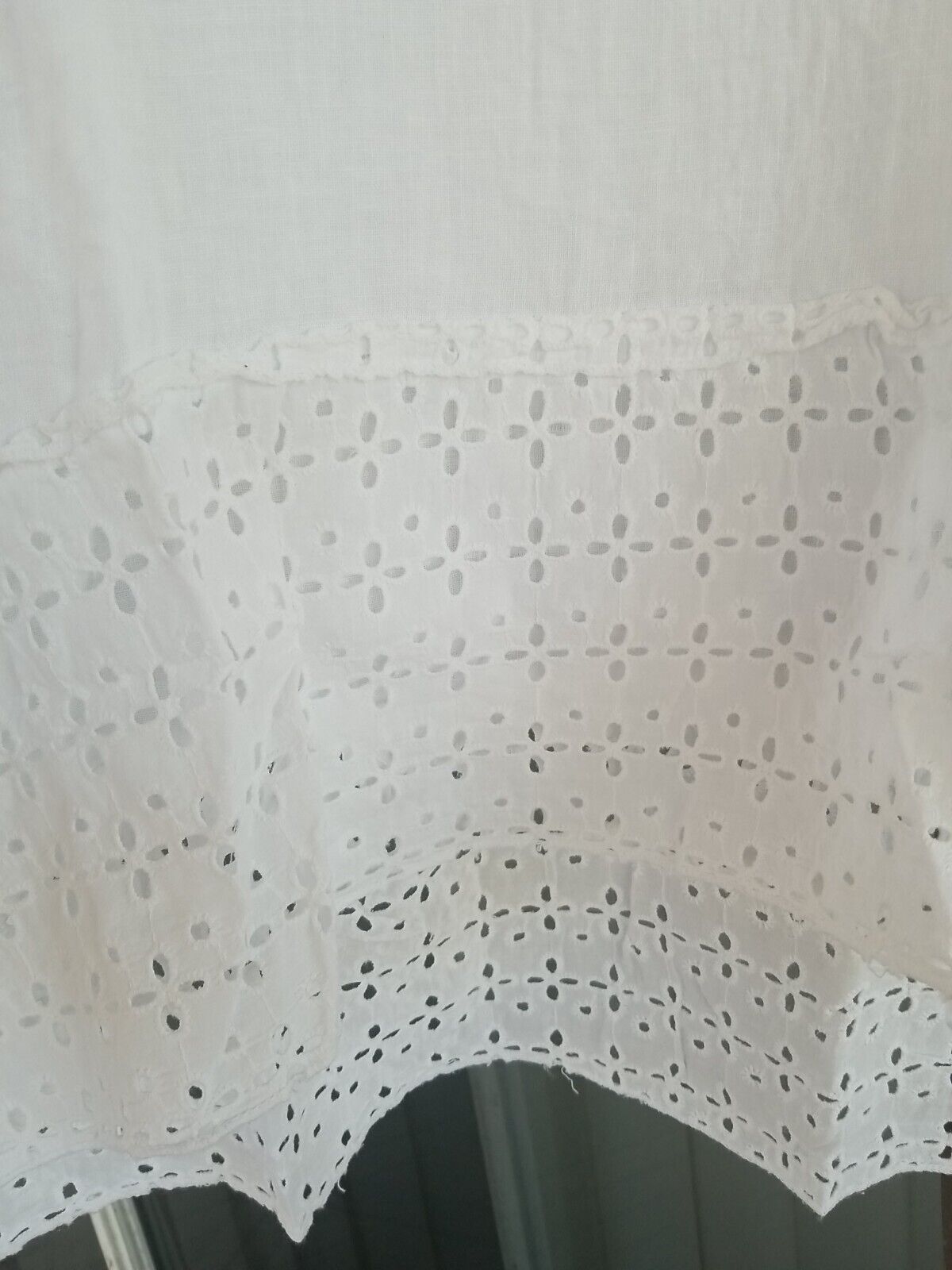 Picture 4 of 8