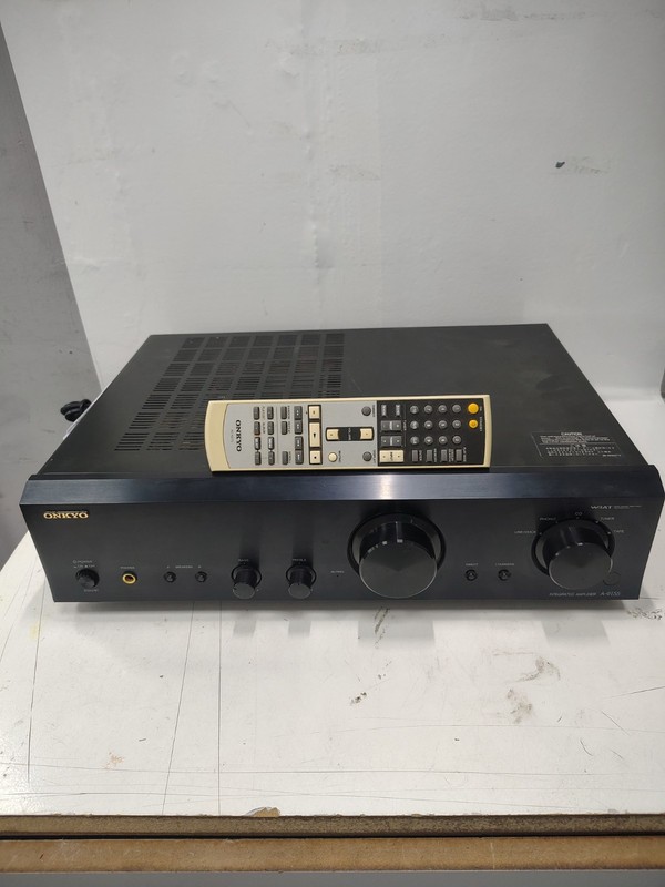 Onkyo A-9155 amplifier with remote