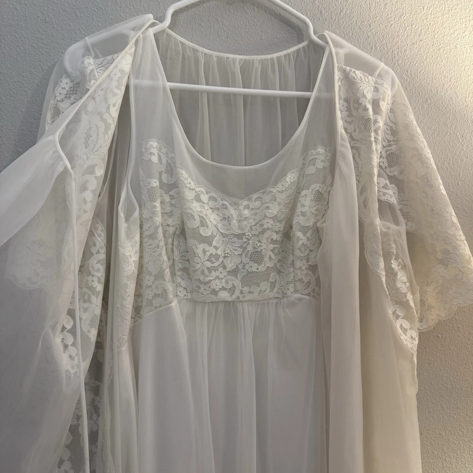 Antigo Conjunto de Peignoir Shadowline Vestido de Noiva Branco Médio Nylon Duplo Chiffon Pérolas - Imagem 2 de 4