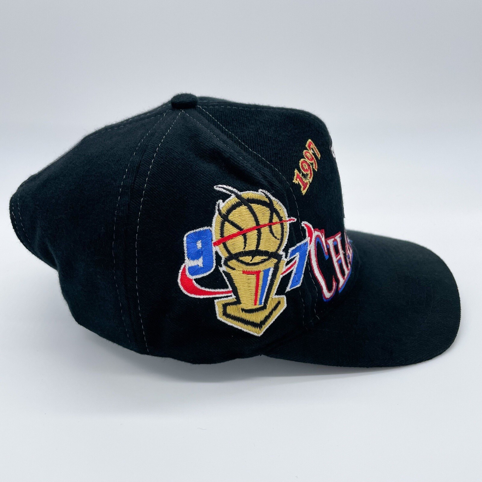 Vintage 1997 Chicago Bulls Locker Room Champions Hat - A – Zeus