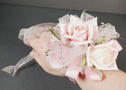 NEW Wrist Fantasy Jewelry Hand Corsage Pink Roses Flowers Bracelet Prom/ Weeding - Picture 4 of 17