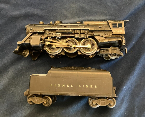 Lionel O gauge 2025 locomotive with 6466WX tender
