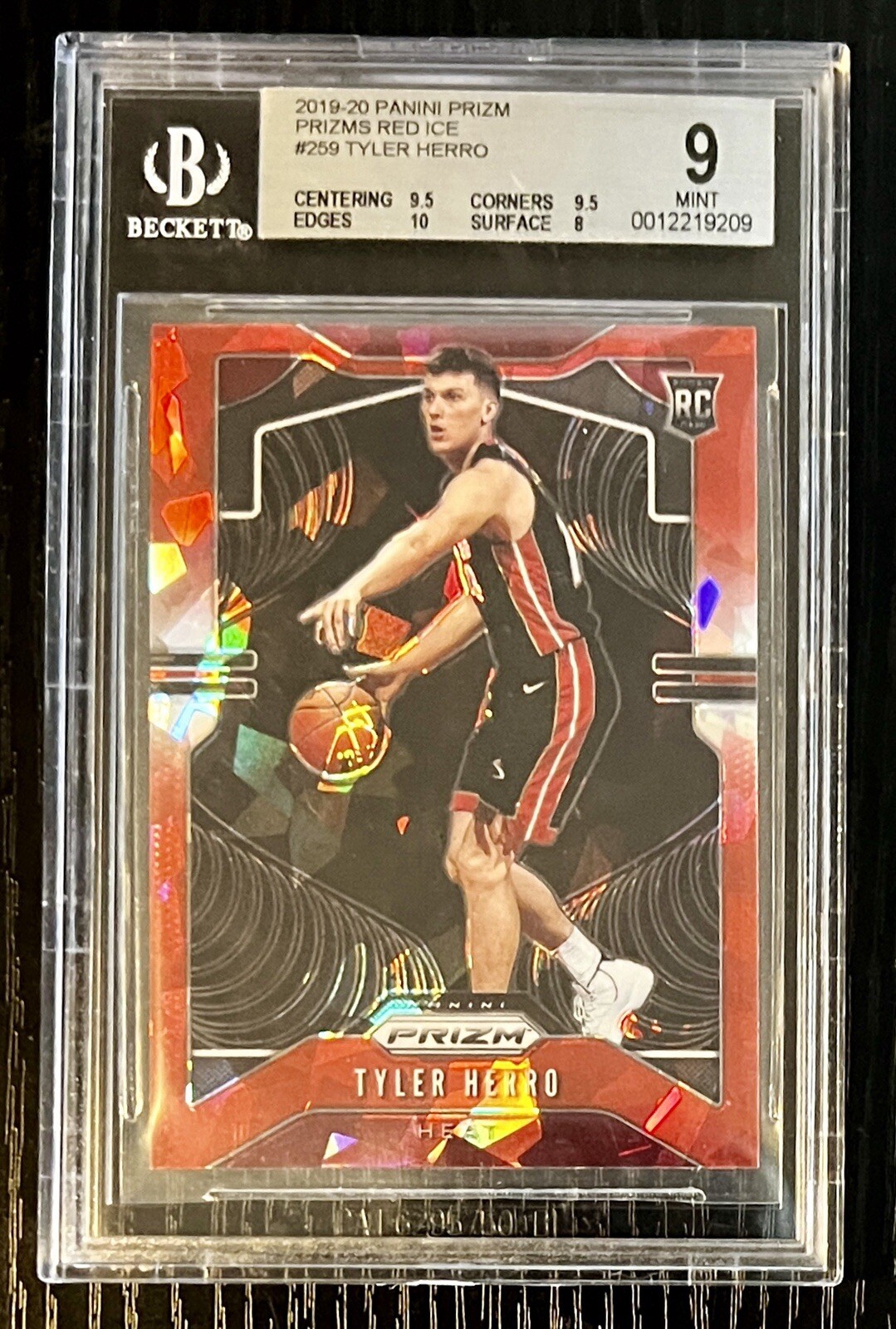 2019-20 Panini Prizm Cracked Red Ice Tyler Herro Rookie RC BGS 9 Miami Heat #259