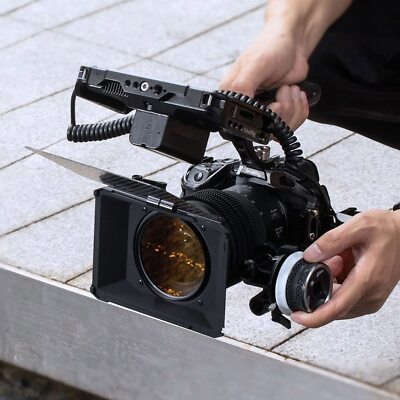 SmallRig Mini Matte Box Lite with Top Flag for DSLRs and Mirrorless Cameras 3575