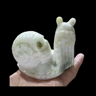 1pc Natural Nantian Jade Quartz Crystal Skulls Healing Carved Snail Skull 1.1LB