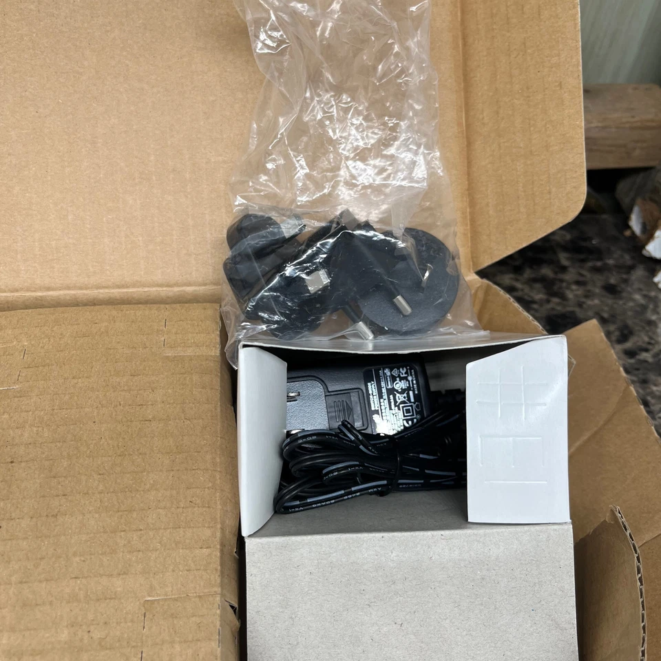 StarTech 2x2 VGA Matrix Video Switch Splitter W/ Audio ST222MXA - Image 4 of 4