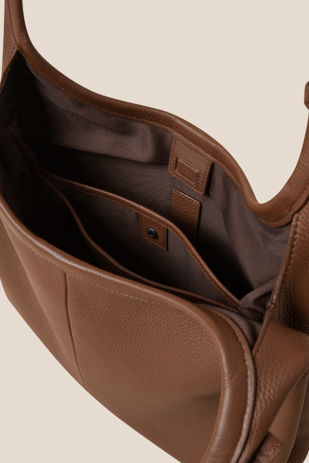 ショルダーバッグ・ポシェット COURONNE Seine Shoulder 36_RCBSX25111BRX Couronne Seine Shoulder 36 Walnut Brown | Leather Shoulder