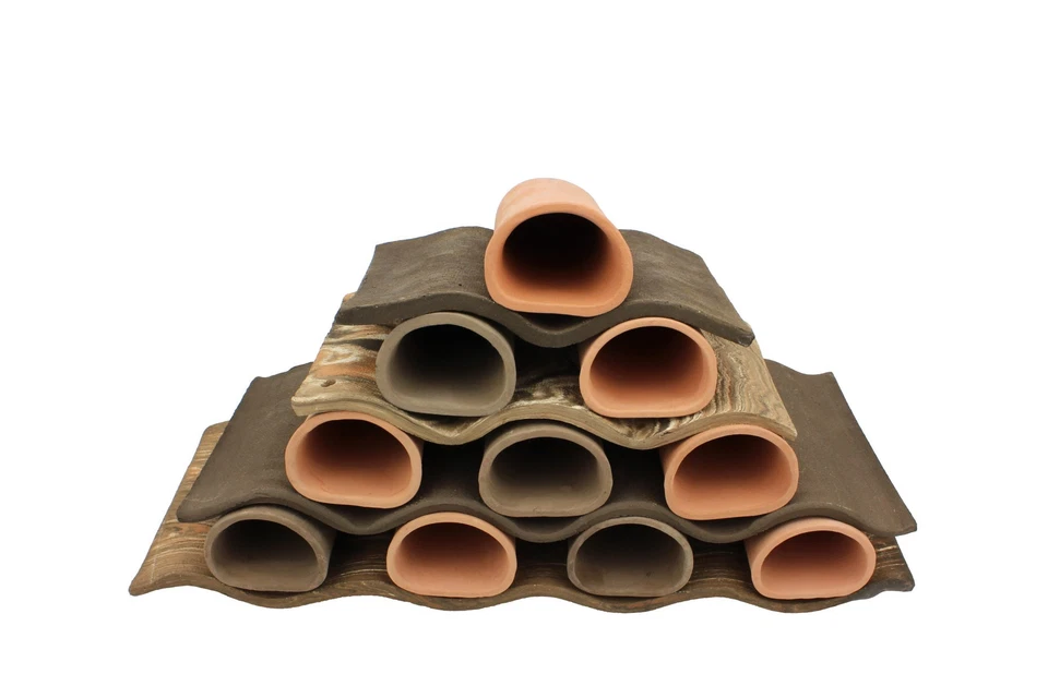 ESSENTIAL PONDS & AQUATICS Pleco Hide/cave stacking plate - Brown colour