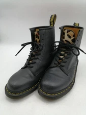 DR.MARTENS 8 hole boots
